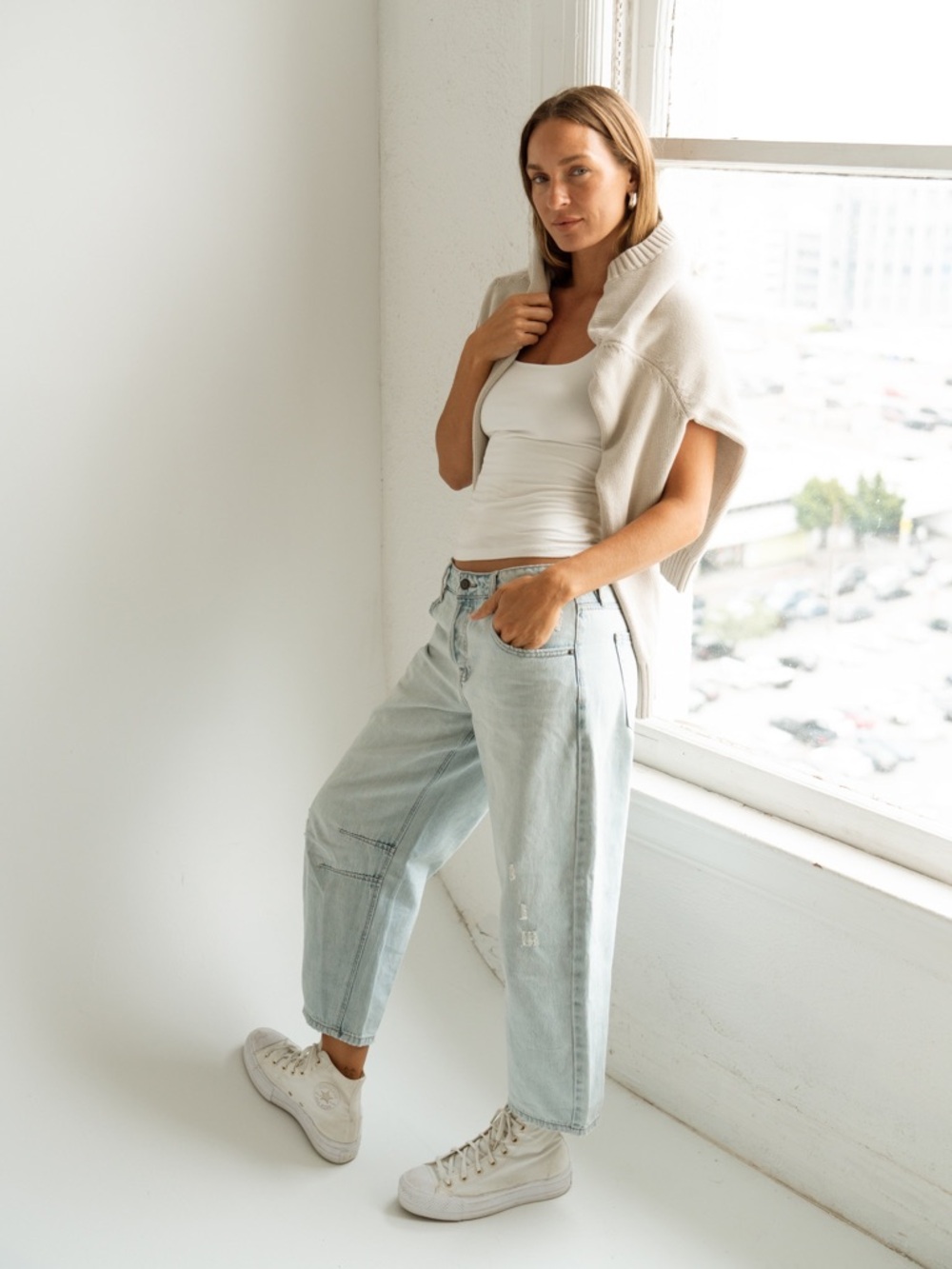 Carly Jean James Barrel Leg Jeans Size 9